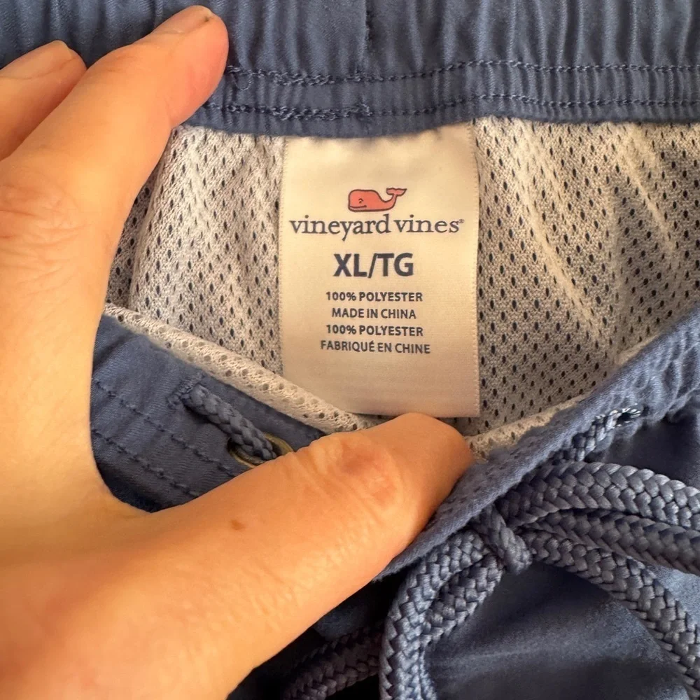 Vineyard Vines Men's Blue Swim Shorts size XL
